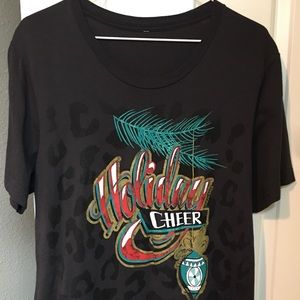 One24 Boutique brand “Holiday Cheer” medium graphic t-shirt